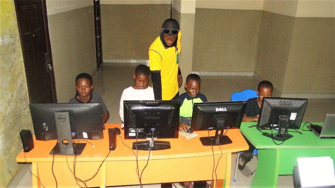 Computer education at Hope City